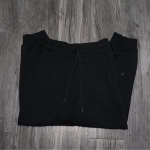 NEVER WORN Lululemon Scubas!